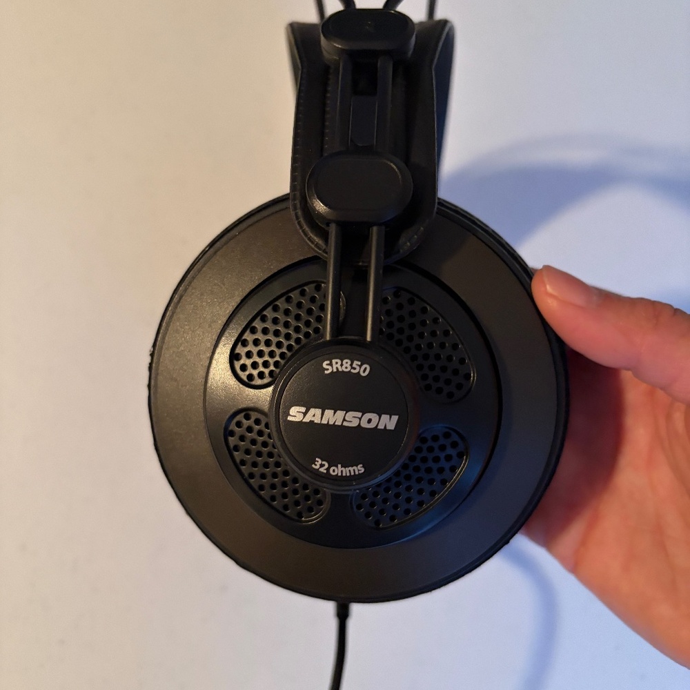 Samson SR580 Semi-Open Studio Headphones
